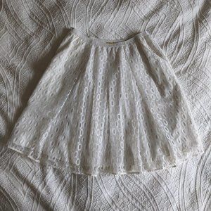 Maeve size 6 white lace flowy skirt